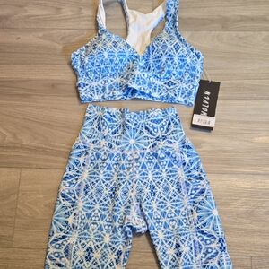 Blue and White Patterned Sports Bra and Leggings Set